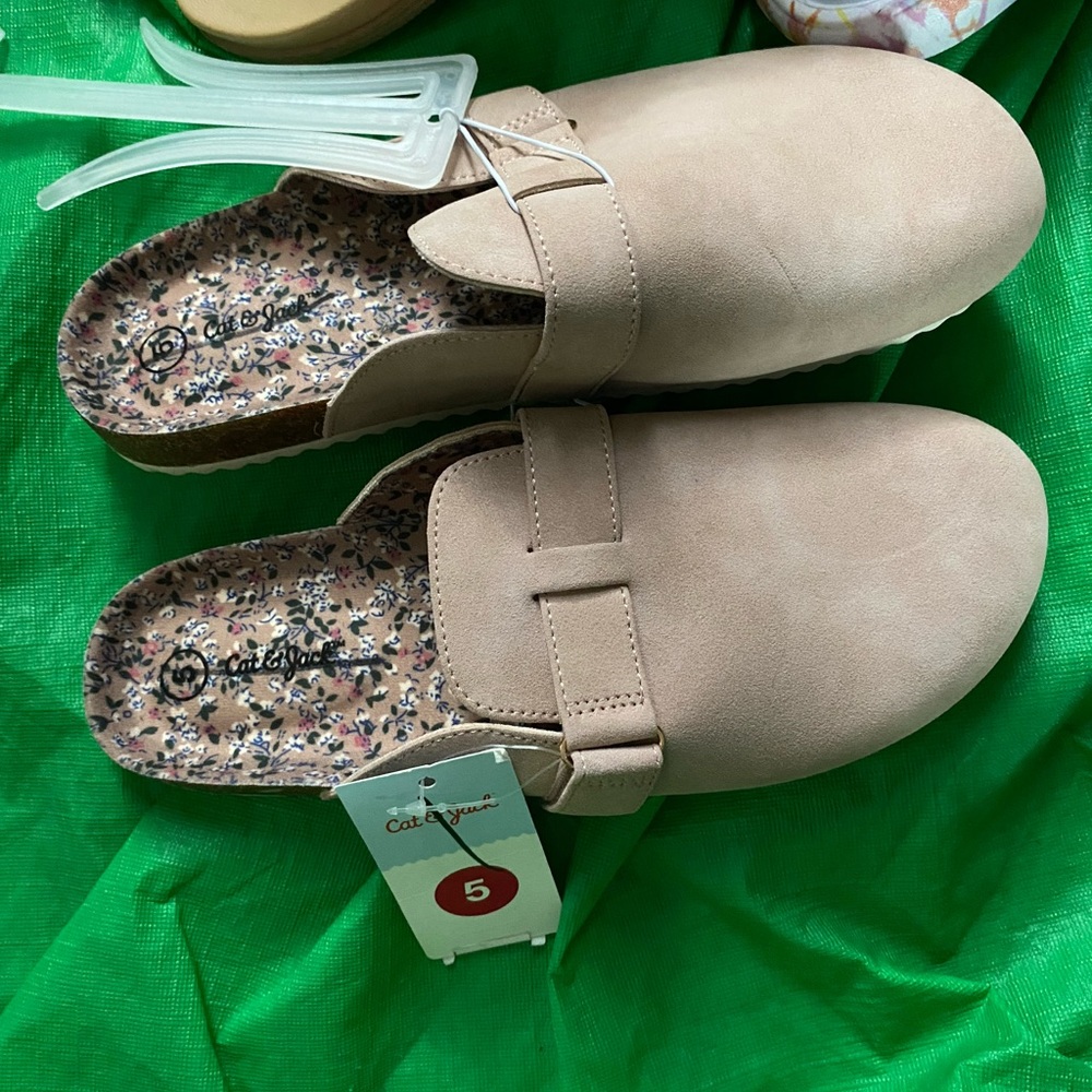 Brand New sandals Cat& Jack